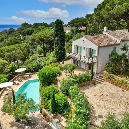Casa-fontaine D'exception Gigaro Villa *