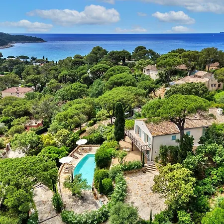 Casa-fontaine D'exception Gigaro Villa *